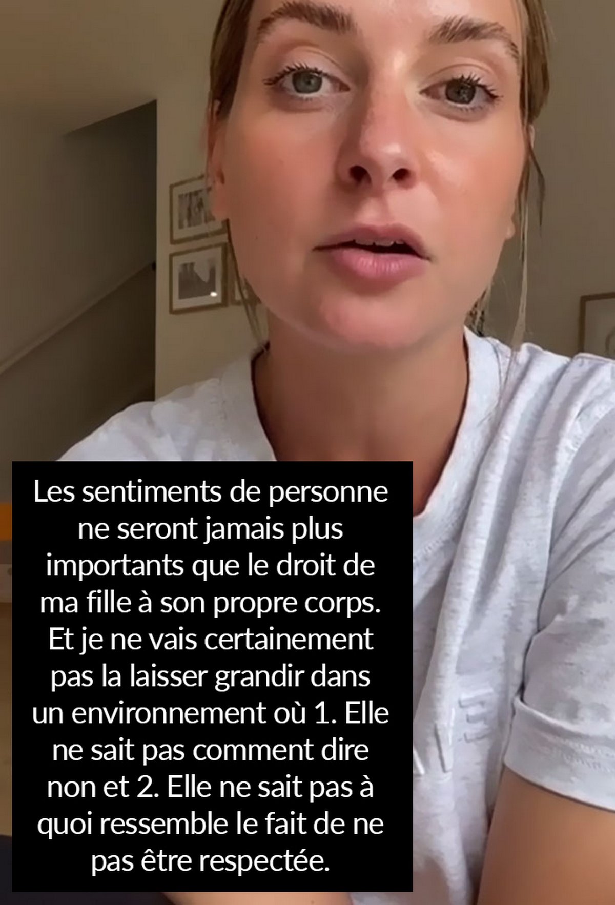 Cette mère explique pourquoi les grands-parents ne peuvent pas faire un câlin à son enfant de 2 ans quand ils le veulent et doivent lui demander son consentement