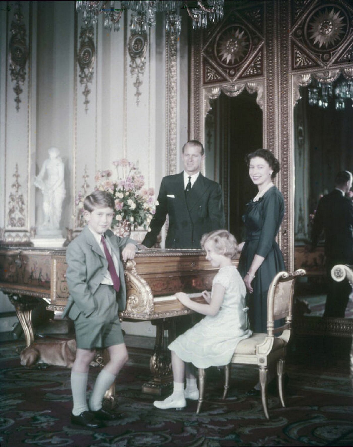 Voici des photos de la vie du prince Philip qui est décédé ce matin à l’âge de 99 ans