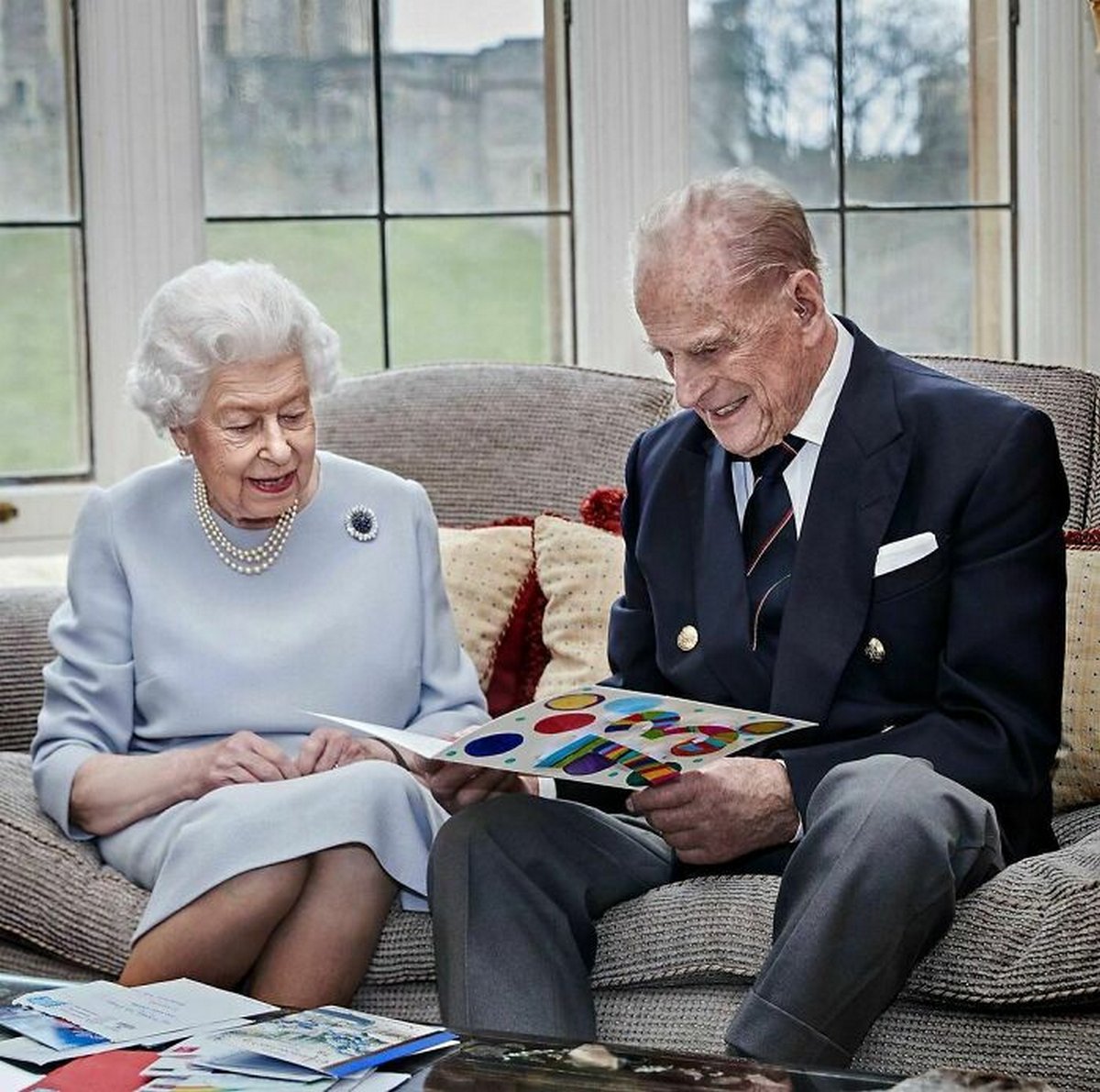 Voici des photos de la vie du prince Philip qui est décédé ce matin à l’âge de 99 ans
