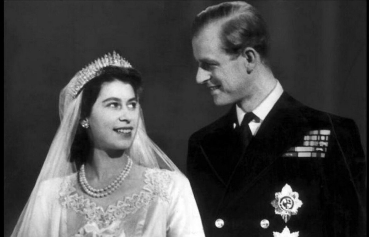 Voici des photos de la vie du prince Philip qui est décédé ce matin à l’âge de 99 ans