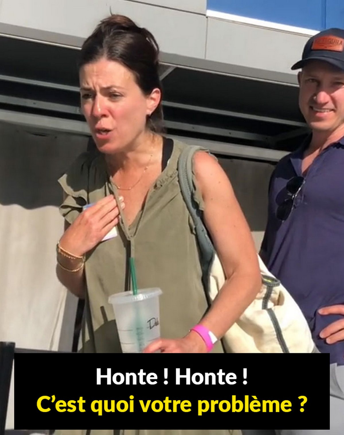 Des femmes homophobes se plaignent d’un couple de lesbiennes qui s’embrassent dans la piscine et obtiennent la réponse qu’elles méritent