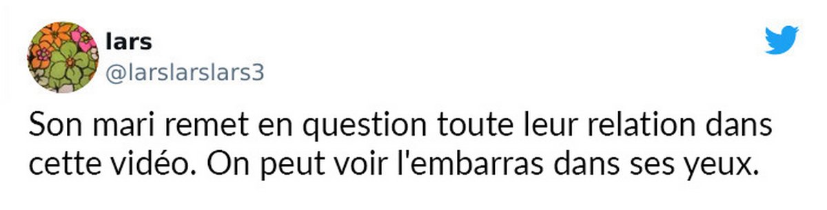 Des femmes homophobes se plaignent d’un couple de lesbiennes qui s’embrassent dans la piscine et obtiennent la réponse qu’elles méritent