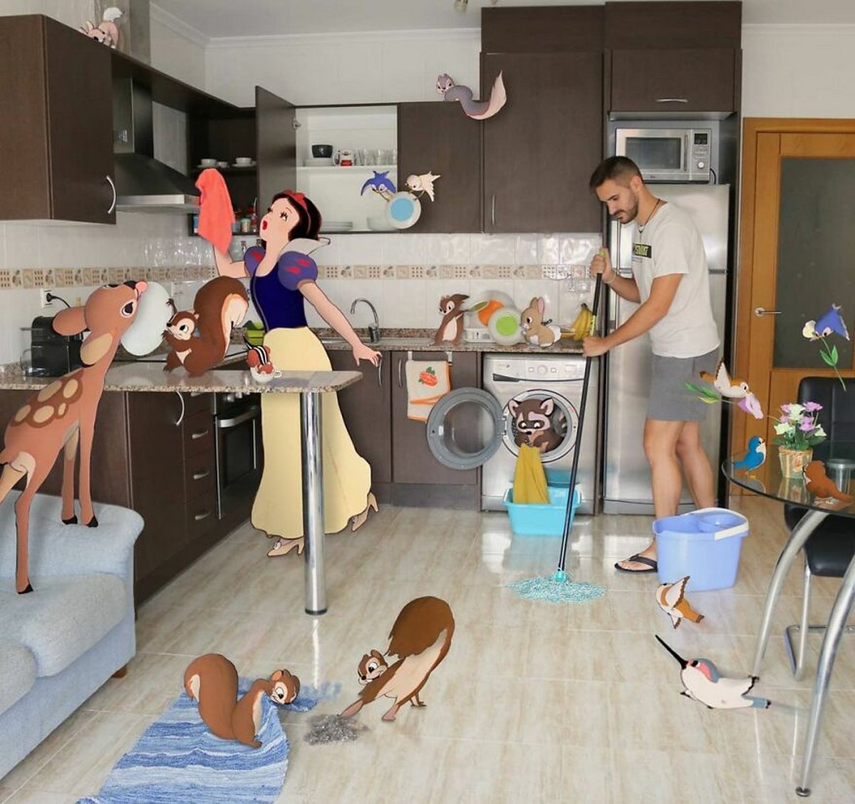 Cet homme continue d’insérer des personnages Disney dans ses photos et on dirait qu’ils s’amusent comme des fous