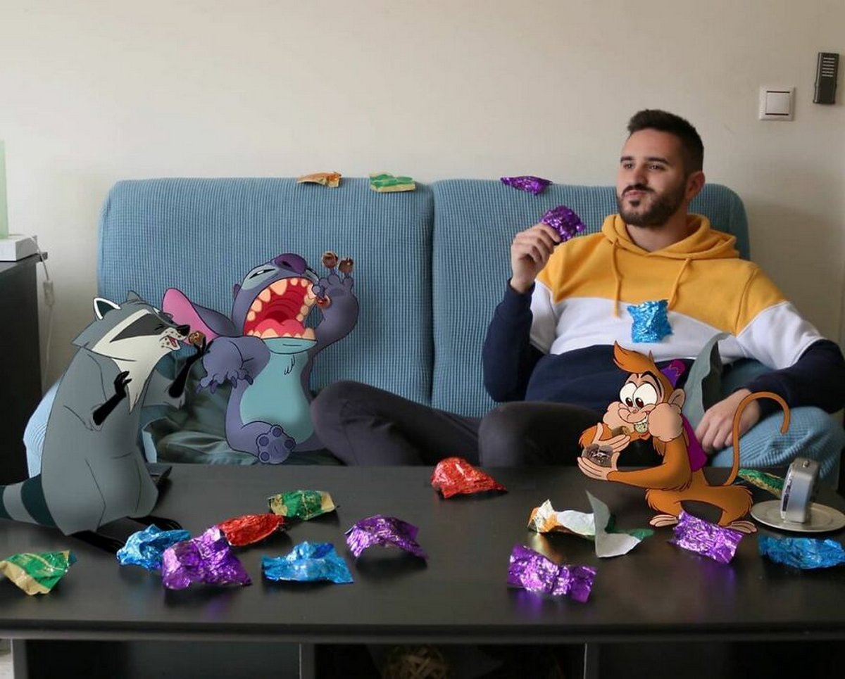 Cet homme continue d’insérer des personnages Disney dans ses photos et on dirait qu’ils s’amusent comme des fous