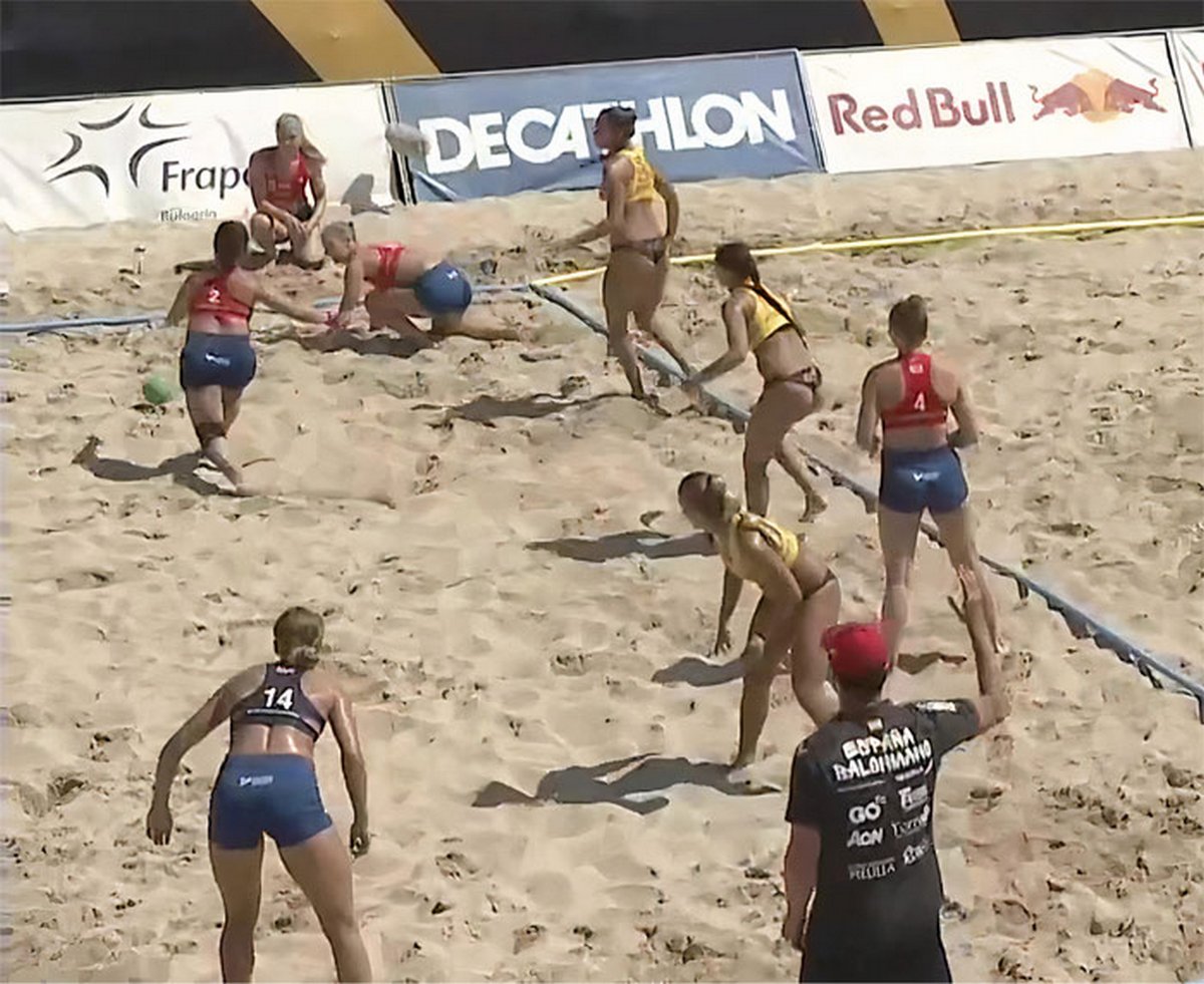 Les gens sont furieux de la décision d’infliger une amende à l’équipe féminine norvégienne de handball pour avoir choisi de porter des shorts plutôt qu’un bas de bikini