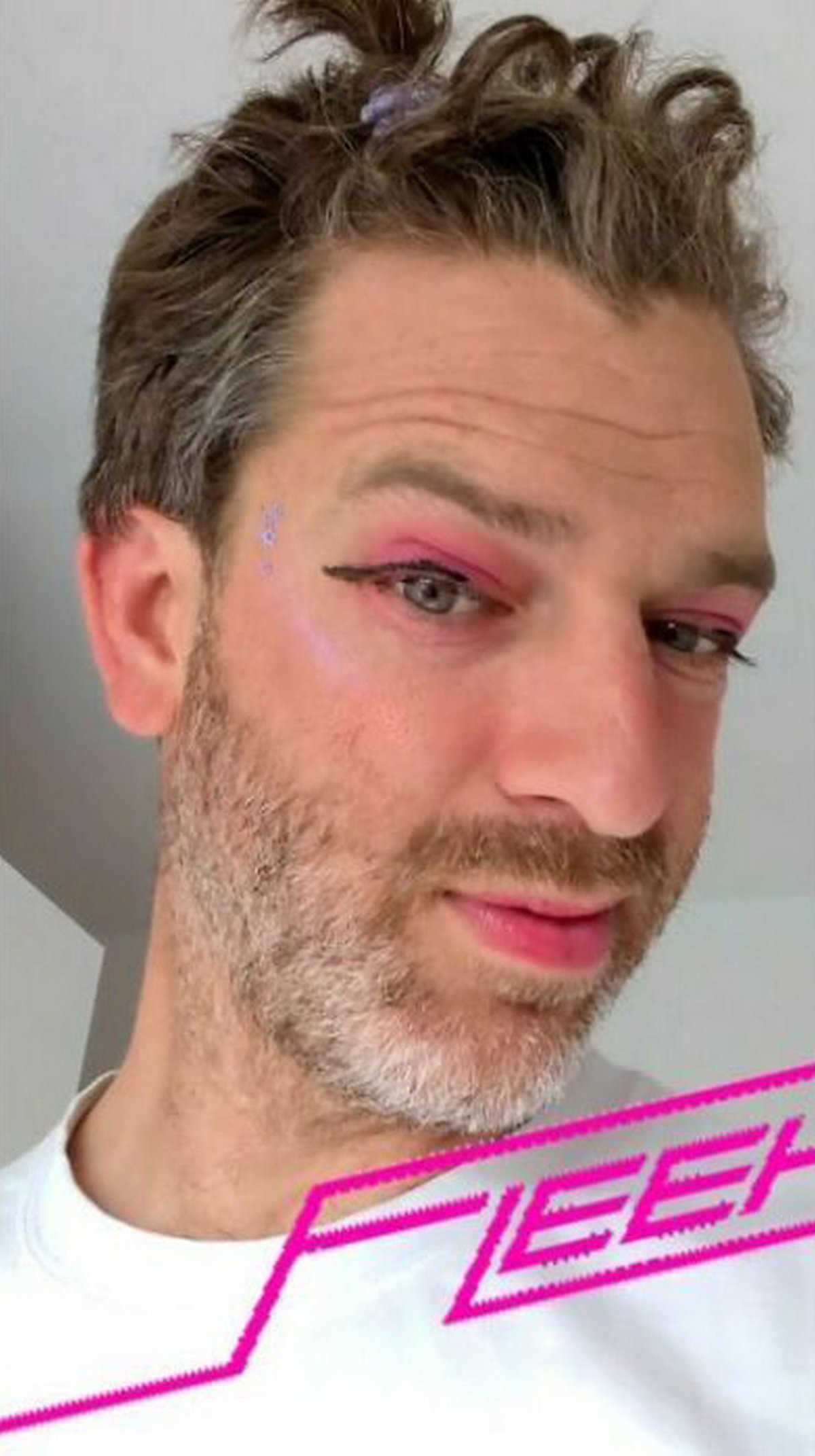 Ce père de 4 filles qui refuse d’édulcorer ses photos Instagram a un grand nombre de fans en ligne