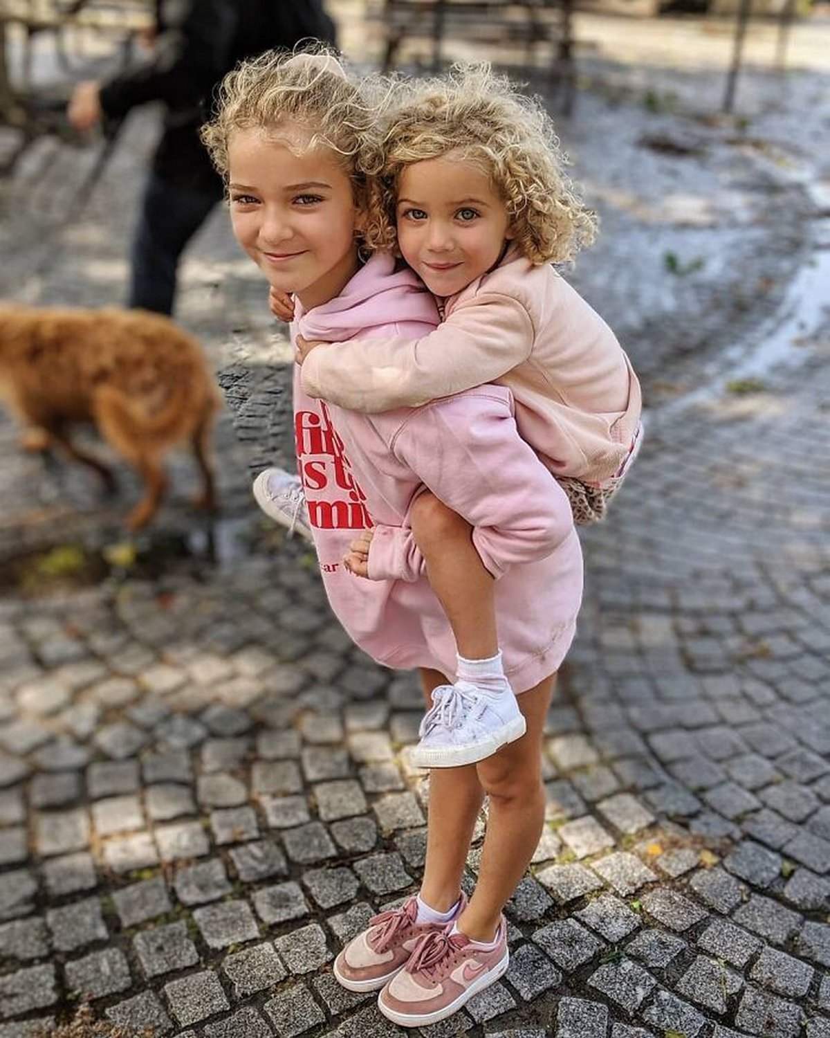 Ce père de 4 filles qui refuse d’édulcorer ses photos Instagram a un grand nombre de fans en ligne