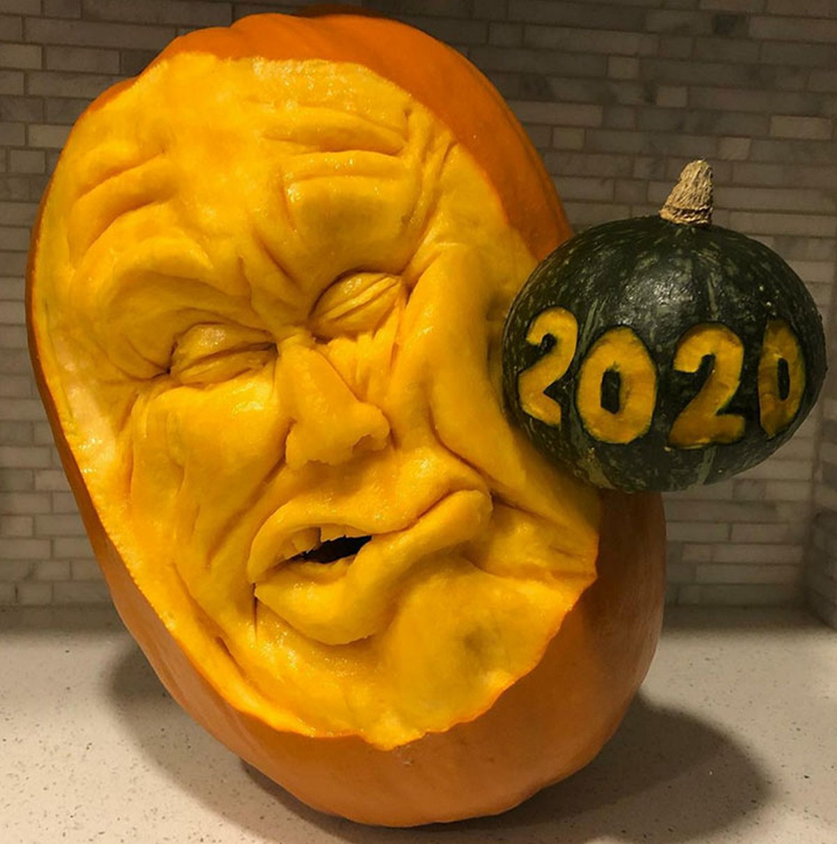 Ces gens ont porté la sculpture de citrouilles d’Halloween à un autre niveau