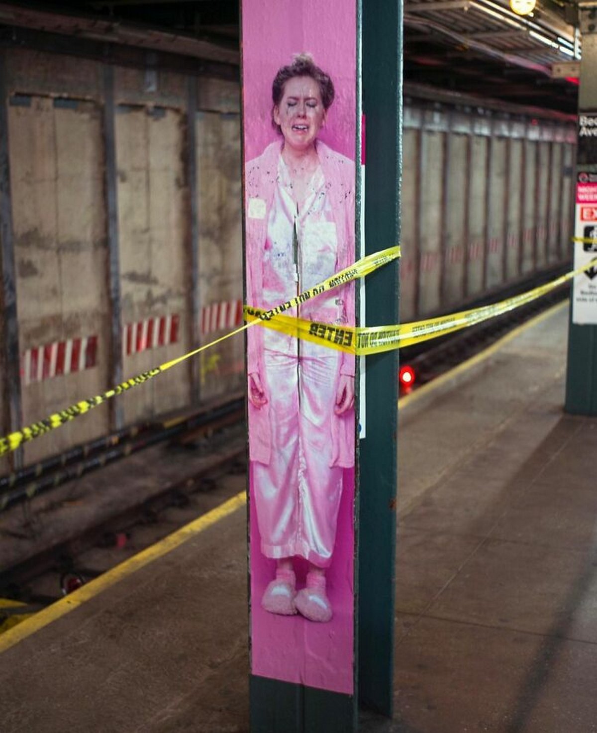 Ces photos montrent de curieuses coïncidences sur les trottoirs de New York