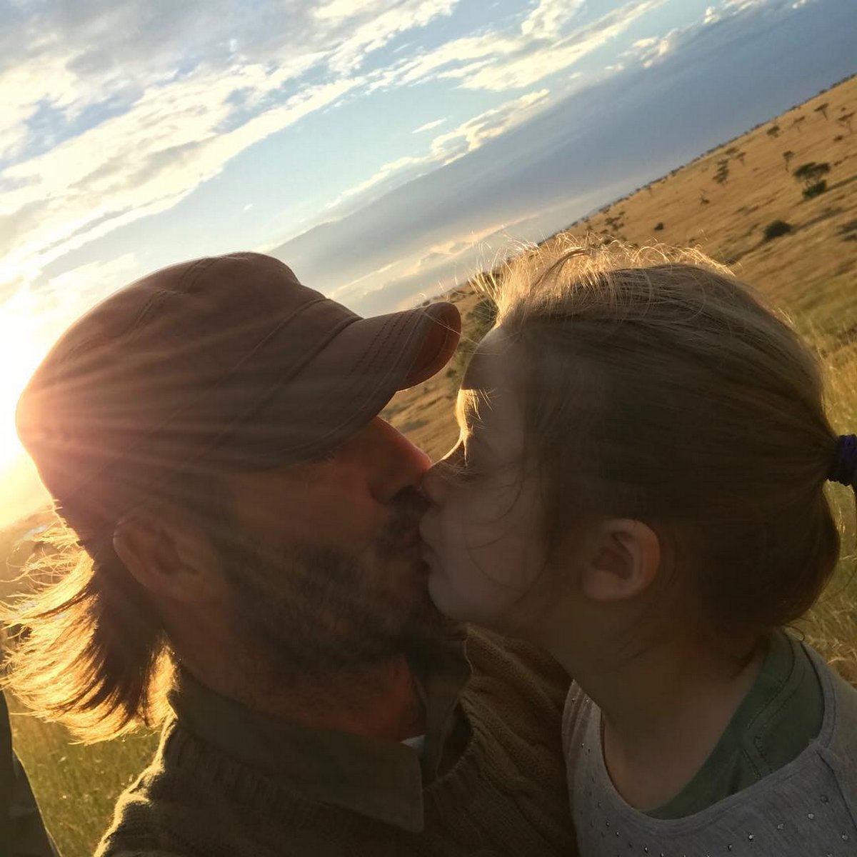 David Beckham déclenche un débat sur la parentalité après avoir embrassé sa fille sur les lèvres