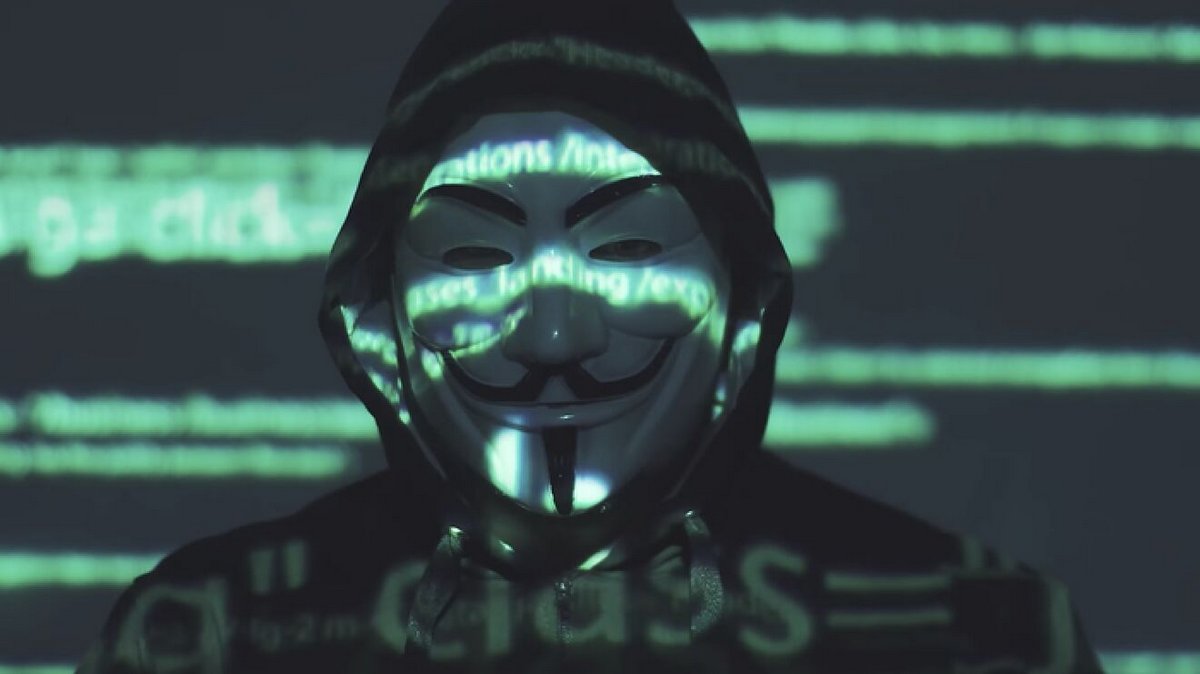 Anonymous lance un avertissement effrayant à Poutine le « fou »