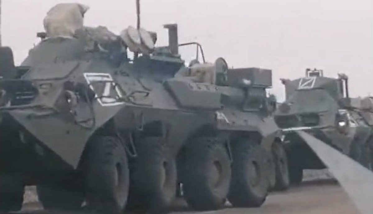 Un « Z » mystérieux apparaît sur des chars et des véhicules russes, laissant les experts perplexes