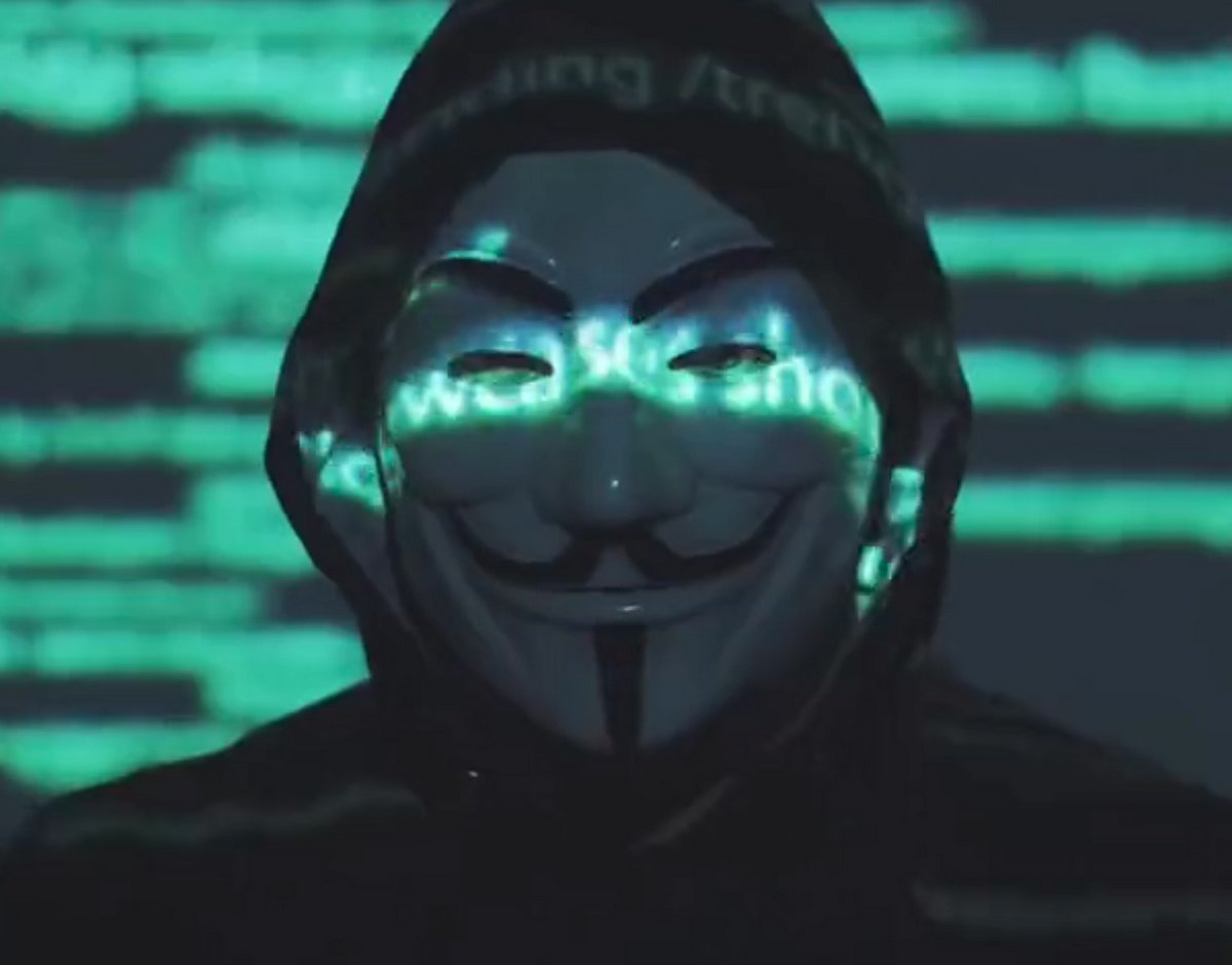 Anonymous pirate des services de streaming et des chaînes de télévision russes pour diffuser des images de la guerre