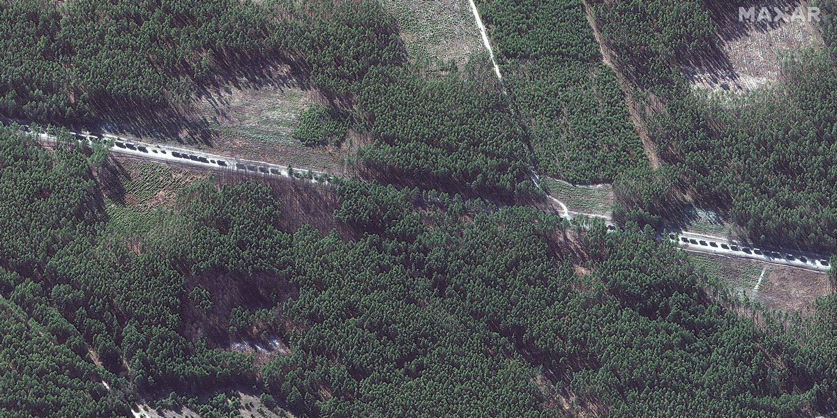 Des images satellites montrent un convoi de véhicules militaires russes de 65 km de long se rapprochant de Kiev