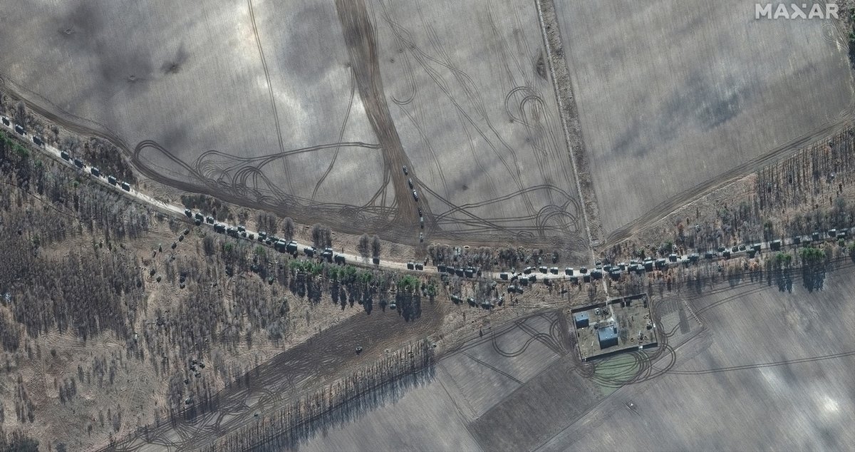 Des images satellites montrent un convoi de véhicules militaires russes de 65 km de long se rapprochant de Kiev