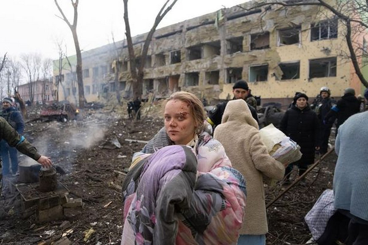 La Russie affirme que le bombardement d’un hôpital pour enfants en Ukraine est un « fake news »