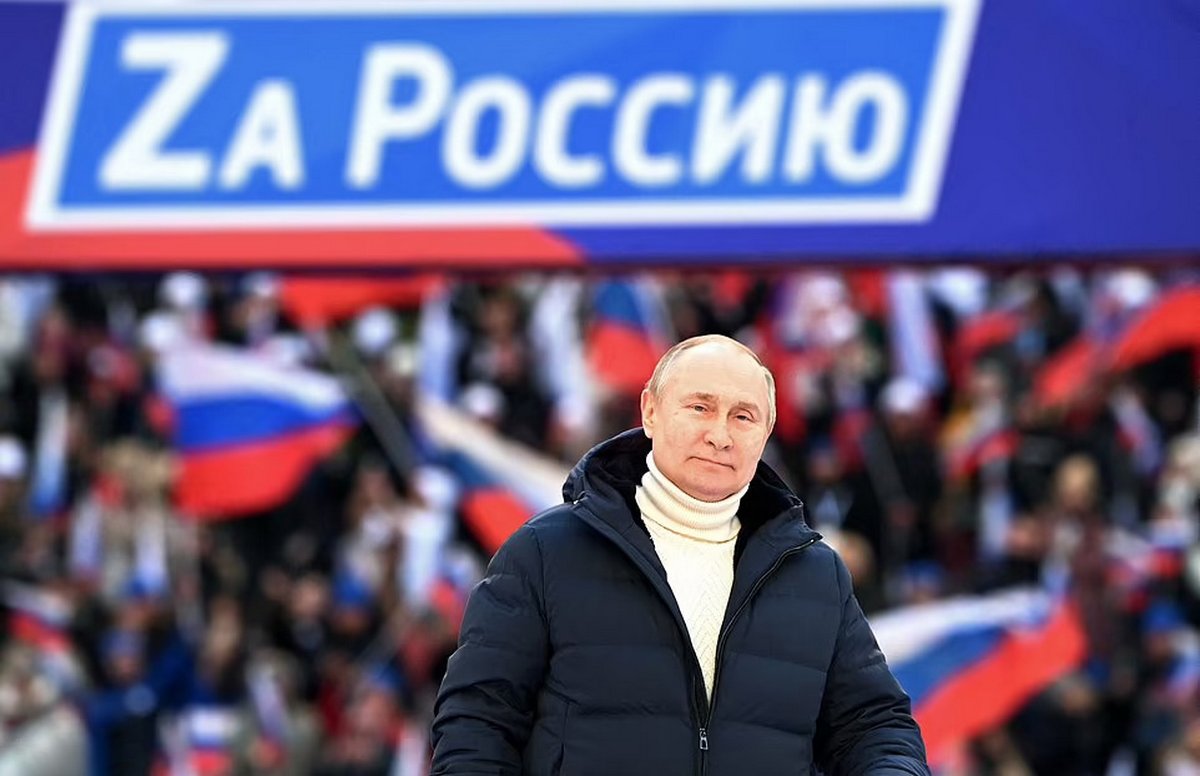 Vladimir Poutine organise un immense rassemblement devant des dizaines de milliers de Russes brandissant des drapeaux « Z »