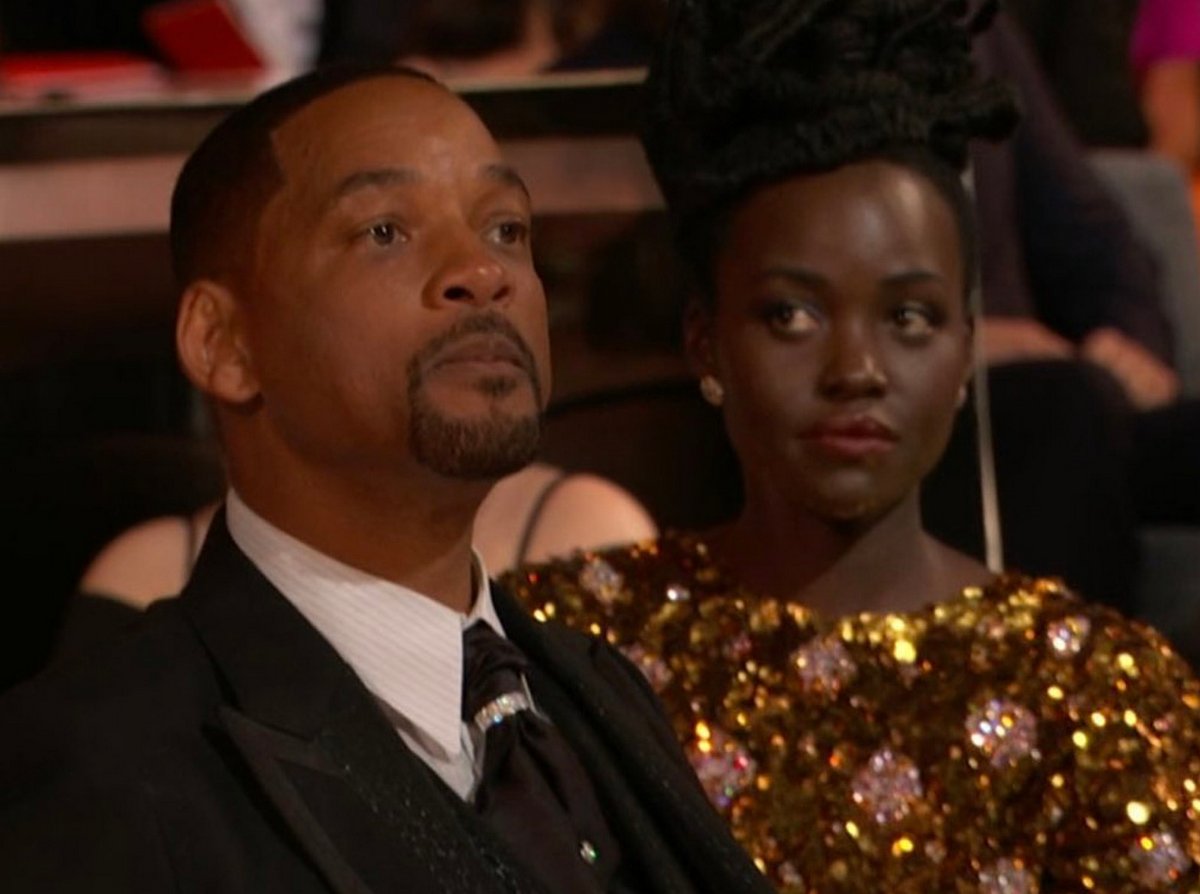 Will Smith frappe Chris Rock aux Oscars après une blague sur Jada