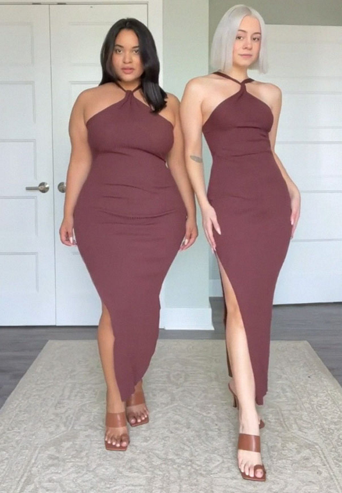 Ces deux amies montrent ce que donne la même tenue sur leurs tailles différentes