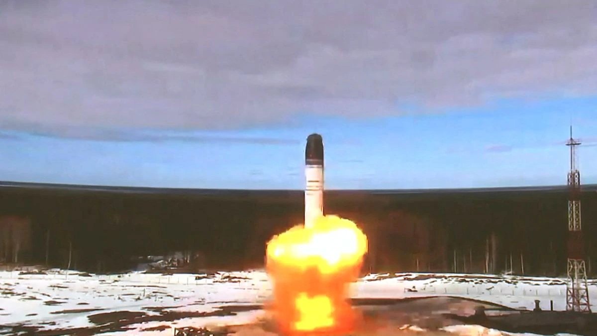 Vladimir Poutine déclare que la Russie a testé avec succès un nouveau missile à longue portée dans un avertissement effrayant