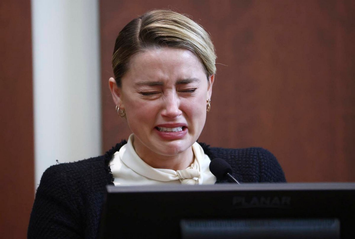 Amber Heard pleure en se souvenant d’une dispute avec Johnny Depp en Australie