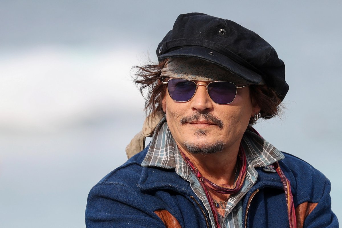 Johnny Depp va jouer dans Beetlejuice 2 avec son ex, Winona Ryder, selon les dernières rumeurs