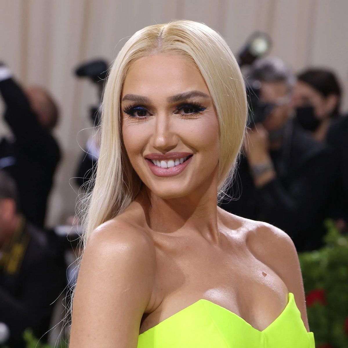 Gwen Stefani explique pourquoi elle ne semble pas vieillir ipnoze