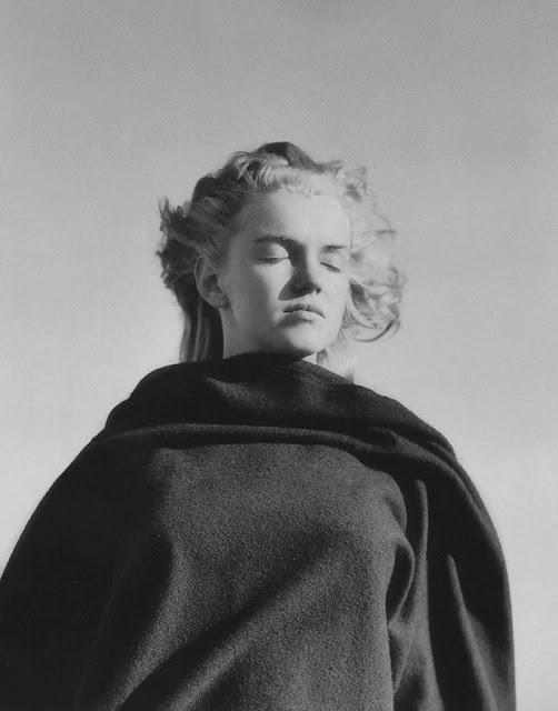 marilyn-monroe-andre-de-dienes-1945-05