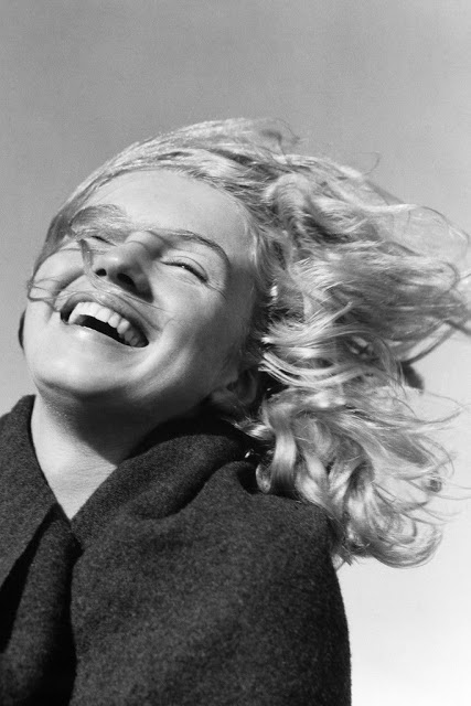 marilyn-monroe-andre-de-dienes-1945-10