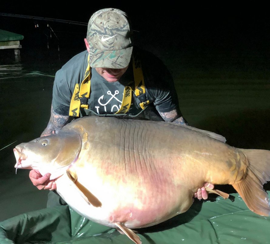 Incroyable, il pêche un poisson géant de 127 kg