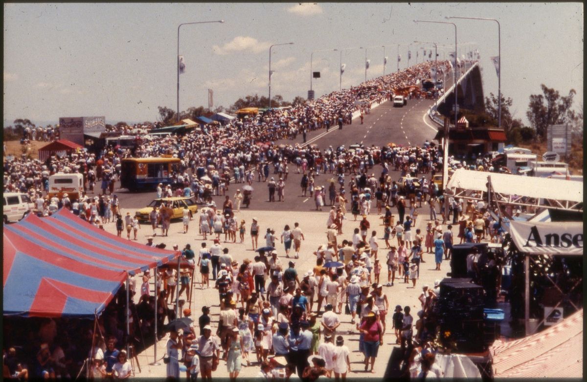 En janvier 1986, le Gateway Bridge a fait ses grands débuts lors d’une remarquable cérémonie d’ouverture.