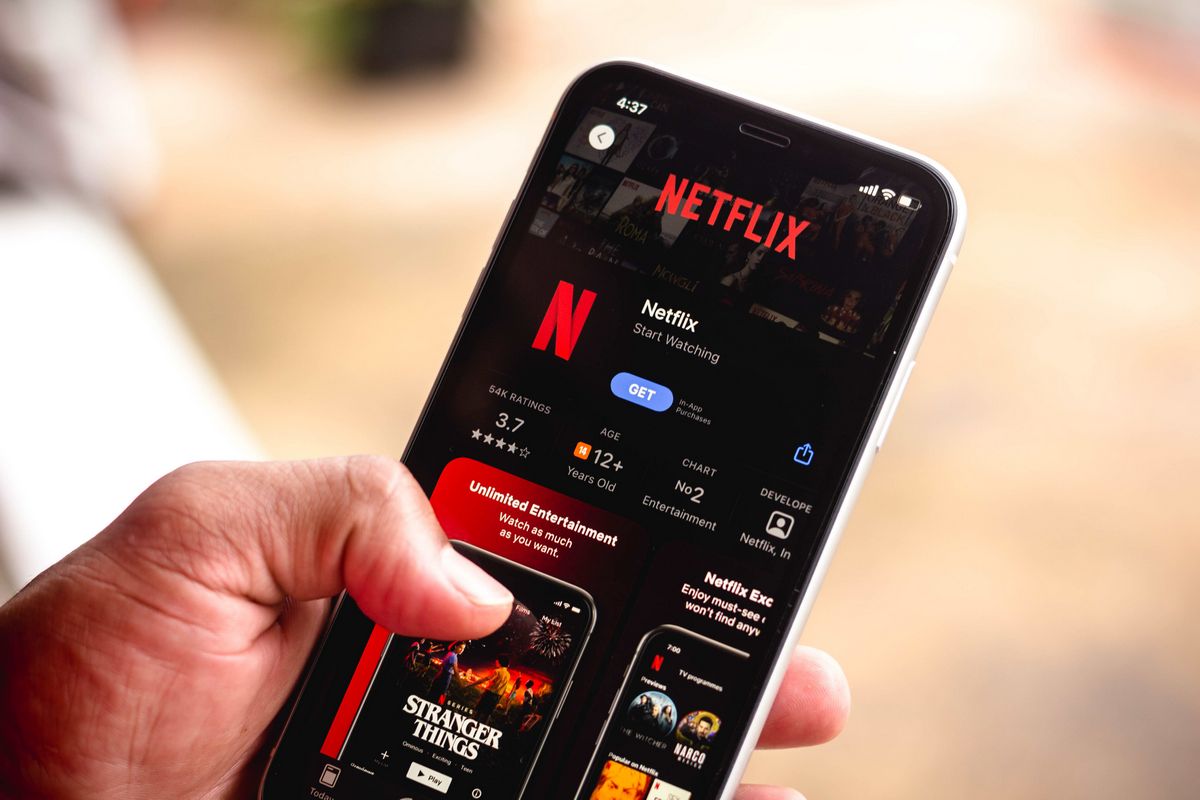 Avec la suppression de l’abonnement standard à 9,99 $, Netflix Canada a offert à ses abonnés des alternatives limitées.