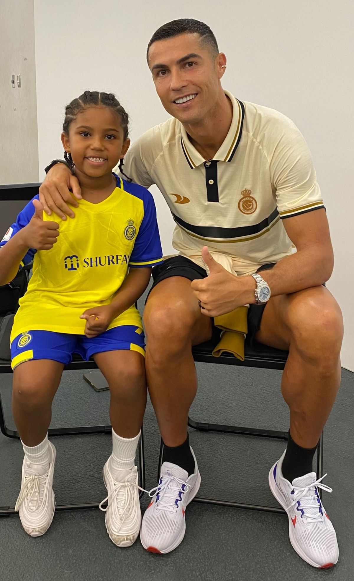 Saint, le fils de Kim, a eu l’occasion de rencontrer Cristiano Ronaldo ainsi que d’autres joueurs d’Al-Nassr et du PSG.