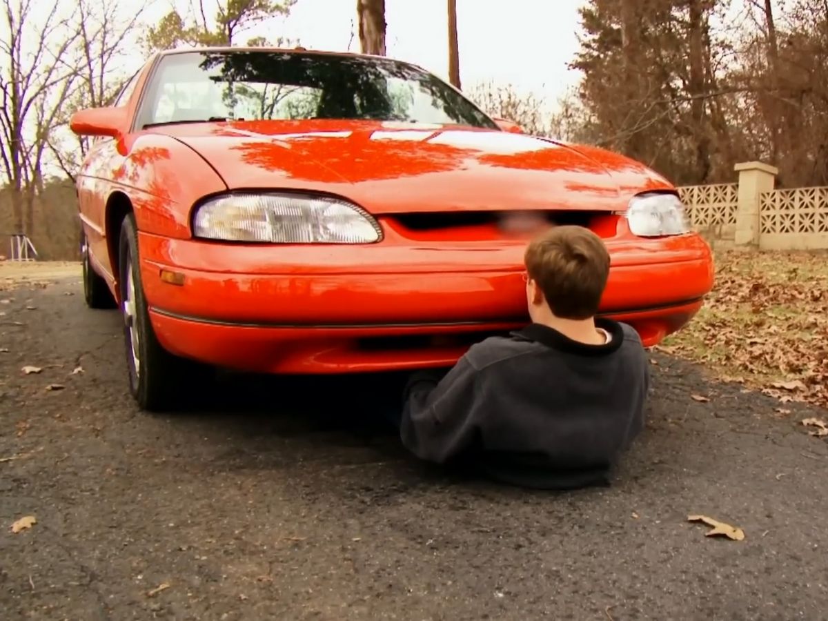 En 2012, l'émission My Strange Addiction de TLC a dévoilé la relation intime de Nathaniel avec sa voiture.