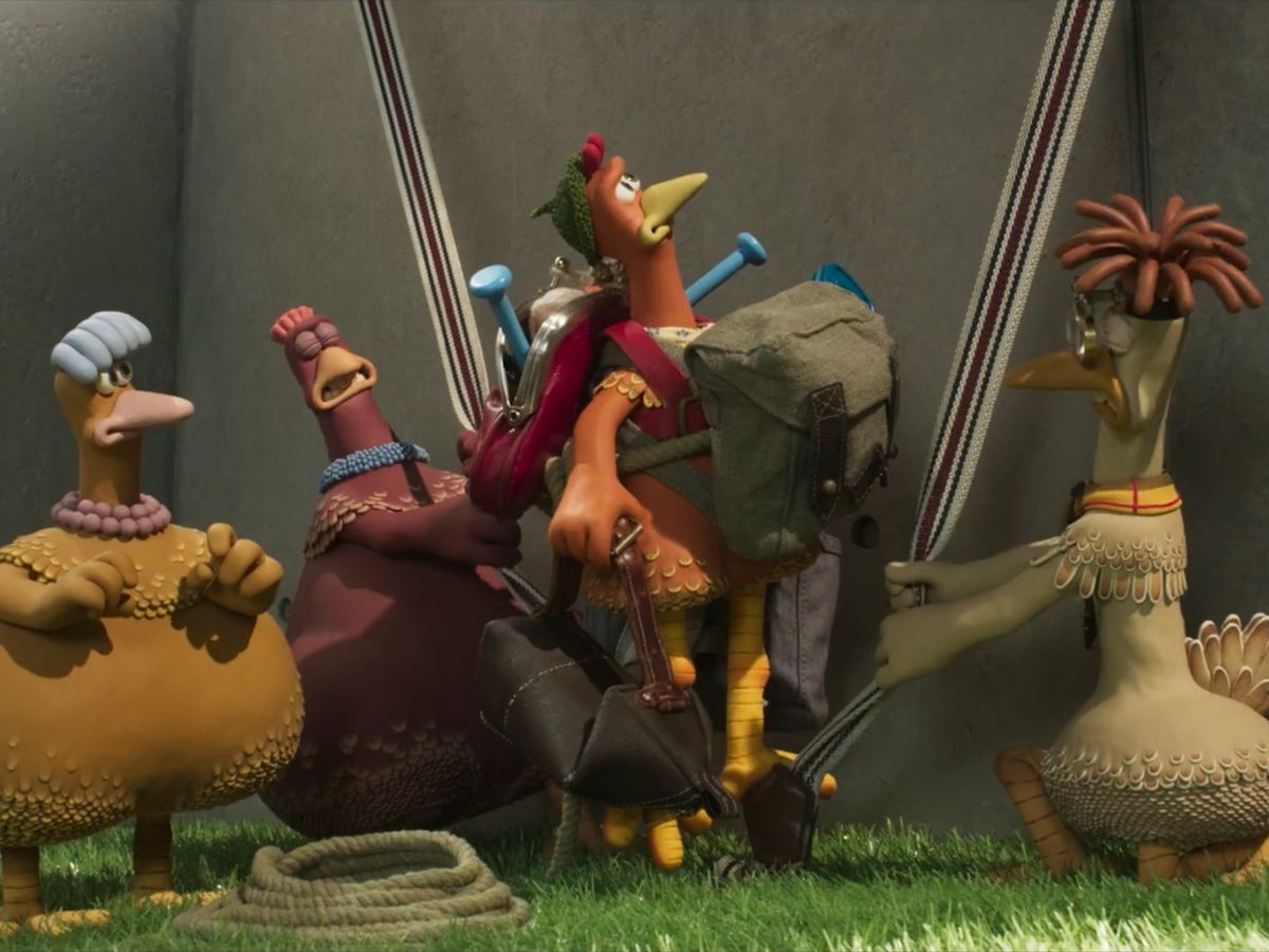 L'intrigue de Chicken Run 2 met en scène Ginger et Rocky, des poulets qui accueillent une nouvelle aventurière nommée Molly et affrontent une méchante.