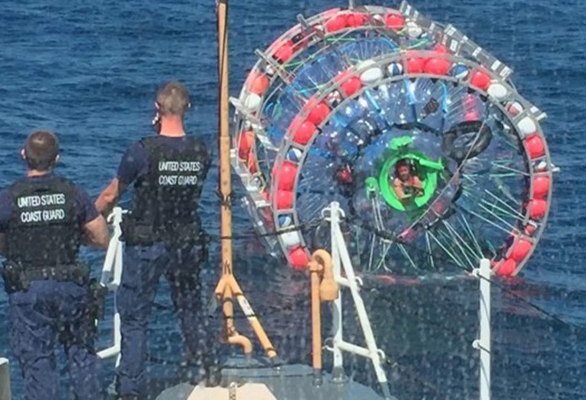 Baluchi a été retrouvé à 130 km des côtes de Géorgie, alors que l'ouragan Franklin approchait. Crédit photo : USCG Southeast / X