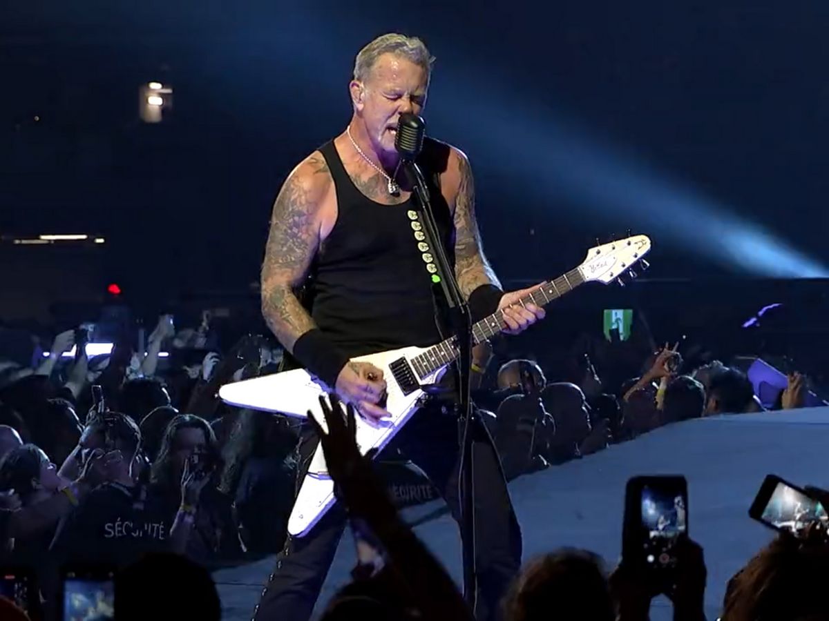 La récente tournée M72 World Tour de Metallica a battu des records et attiré de grandes célébrités, telles que John Travolta et Jason Momoa, qui se sont même mêlés aux fans à Los Angeles.