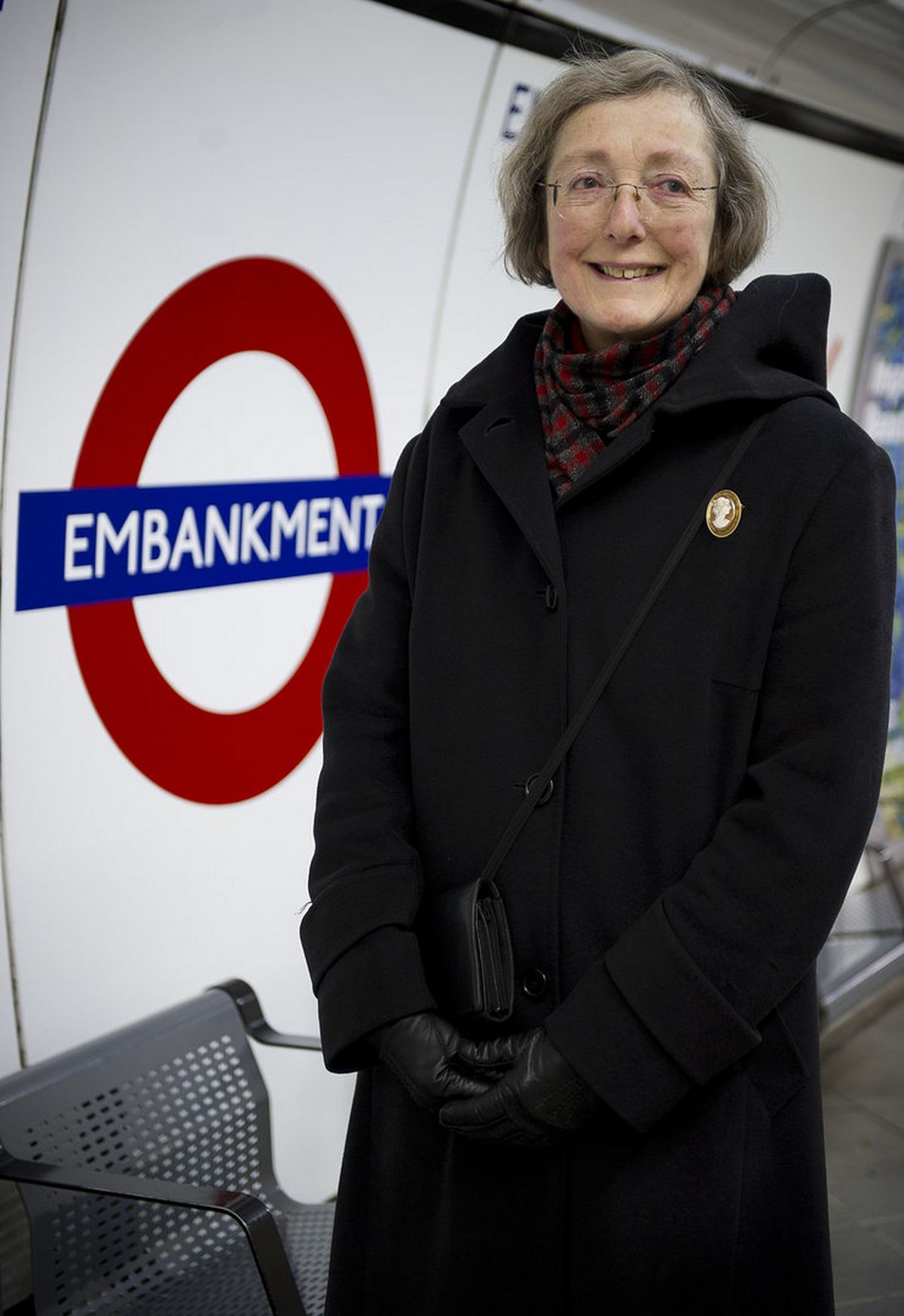 La compagnie de métro, touchée par l'amour de Margaret McCollum, a décidé de faire revenir la voix d’Oswald Laurence pour honorer leur amour et leurs souvenirs.