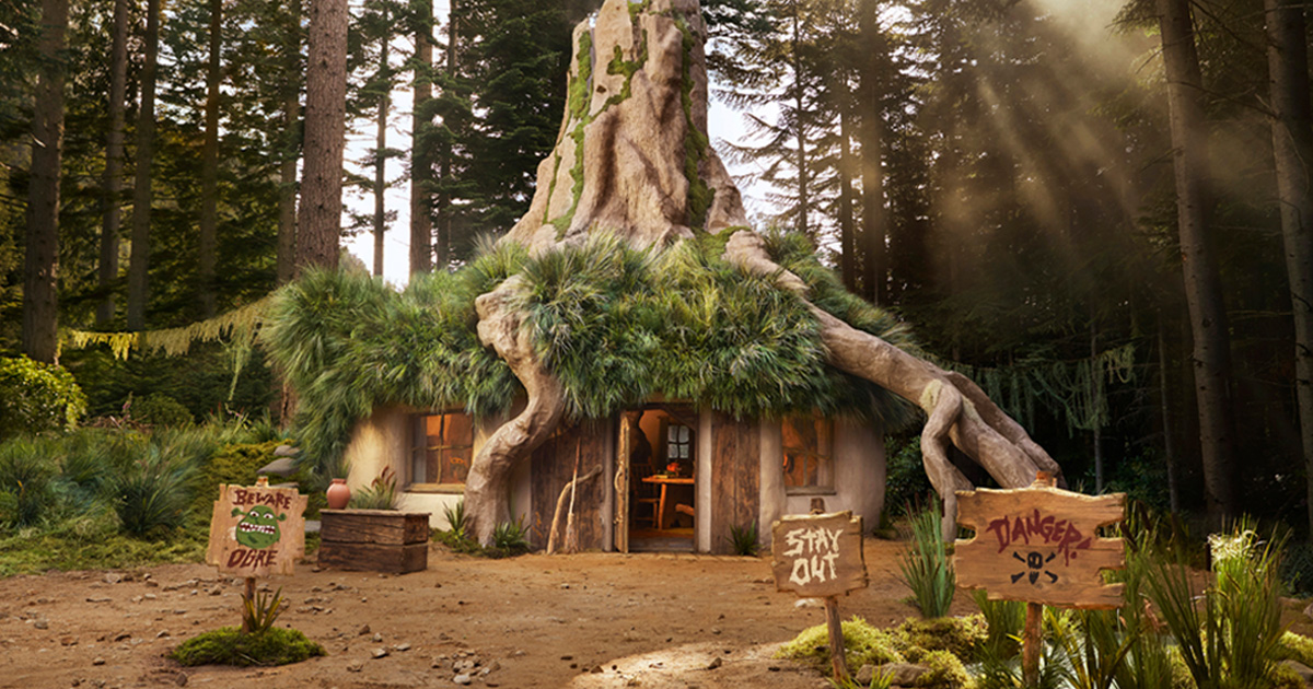 Airbnb offre aux fans du film Shrek la possibilité de séjourner dans un marais Shrek reconstitué dans les Highlands écossais.