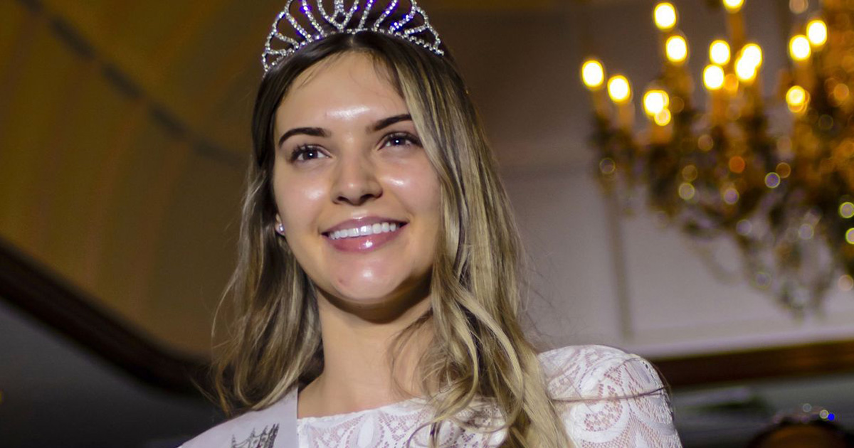 Natasha Beresford, assistante dentaire, a remporté le tout premier concours de beauté sans maquillage en devenant Miss Londres 2023 dans le cadre du concours Miss Angleterre.