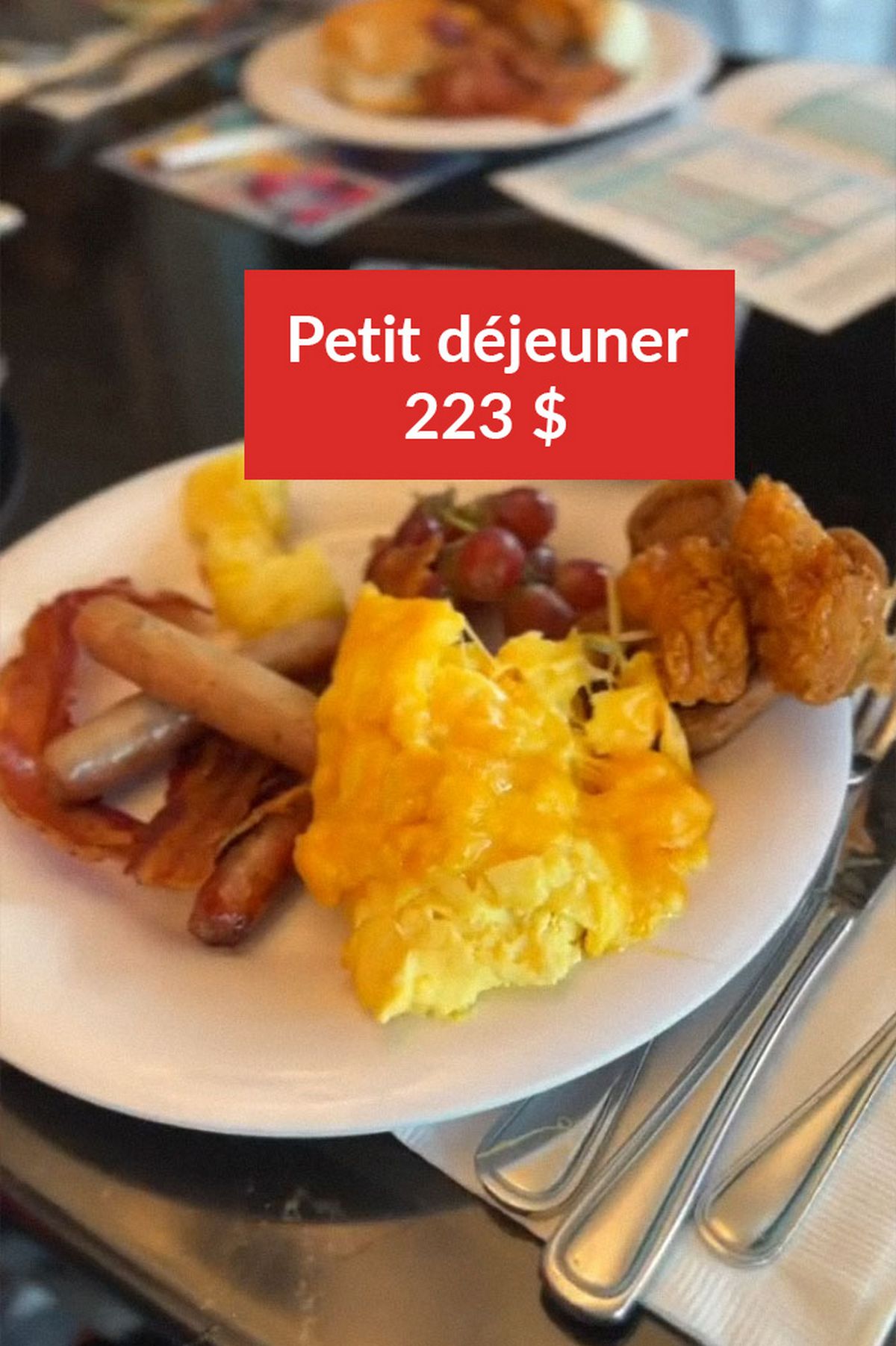 Petit déjeuner : 223 $ (212 €)