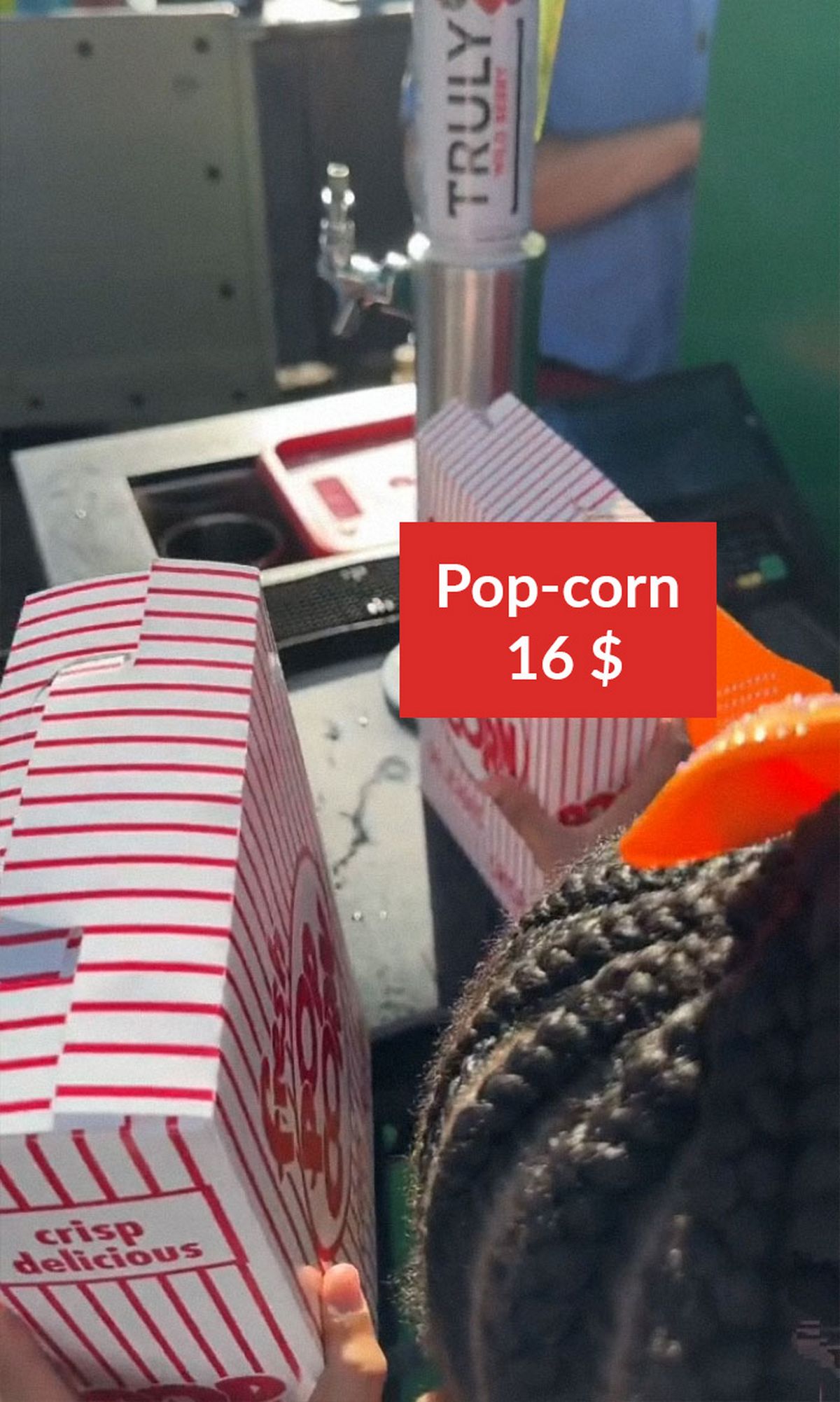 Pop-corn : 16 $ (15 €)